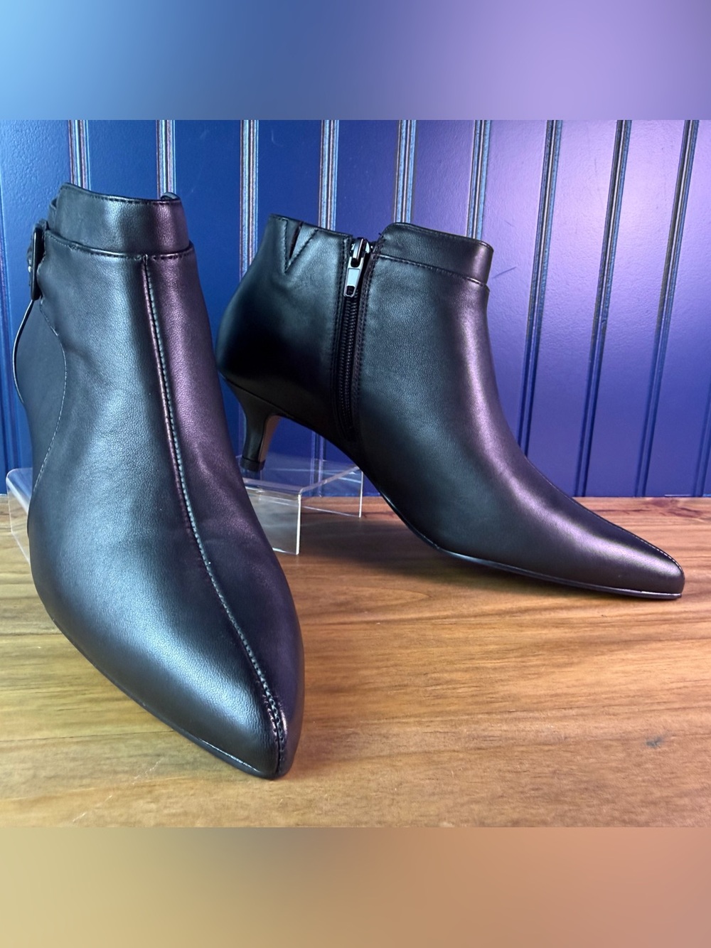 Bella Vita Bindi Black Leather Pointed Toe Booties 8.5M